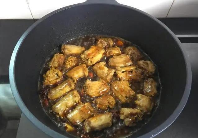 鸭脖外面买太贵，10元自制麻辣味，香到全家抢着吃