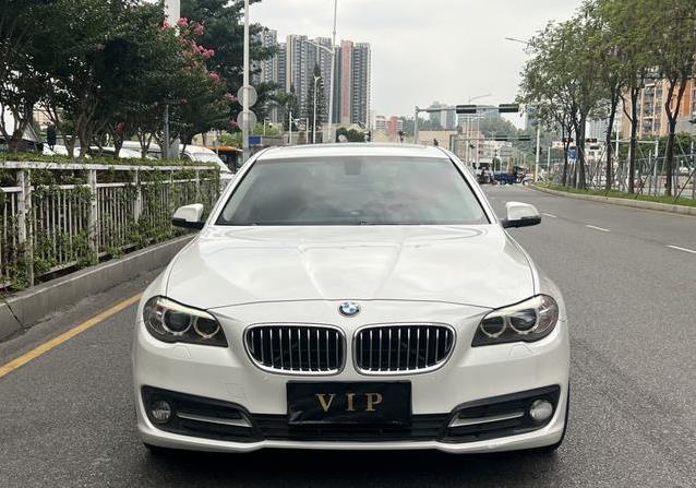 10万买宝马5系，豪华梦触手可及，真值吗？