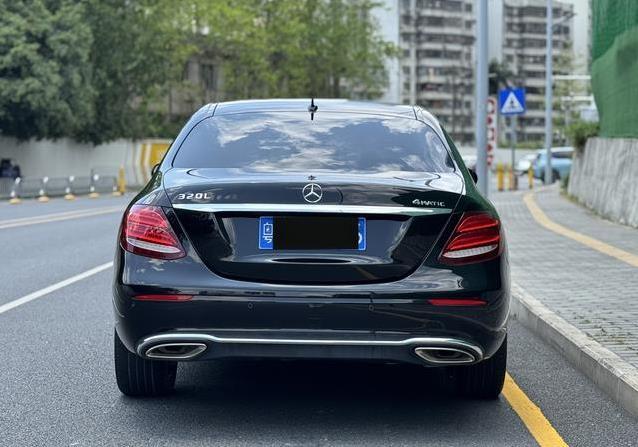 26万买豪华奔驰E级，5万公里零过户，值不值？