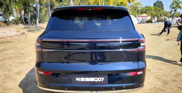 广东醒狮闹街头，长安Q07亮新车，传统文化咋变潮？