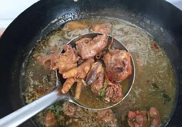 孩子挑食愁坏妈，100元笨鸡炖一锅，营养满分全家抢