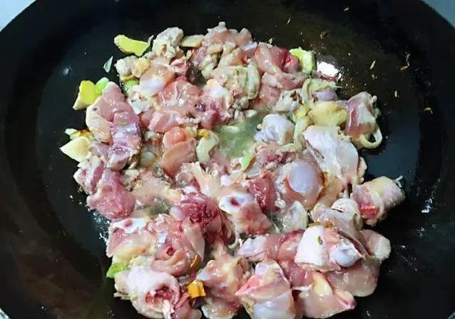 孩子挑食愁坏妈，100元笨鸡炖一锅，营养满分全家抢
