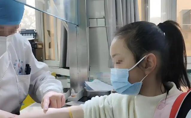 16岁少年牙龈出血查出白血病，4种牙齿异常信号，你家有吗？