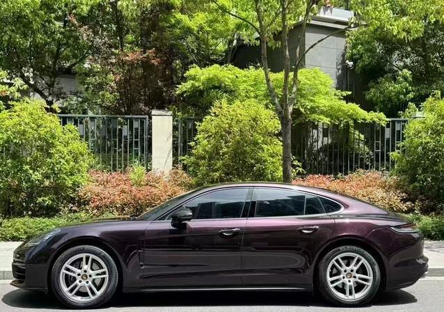 72.8万入手准新Panamera，省33万，豪车梦真这么香？