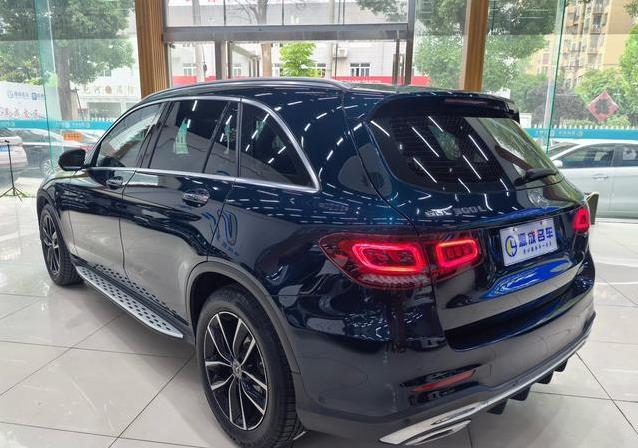25万捡漏豪华SUV，21年奔驰GLC无事故，值吗？