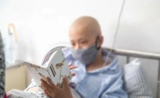 16岁少年牙龈出血查出白血病，4种牙齿异常信号，你家有吗？