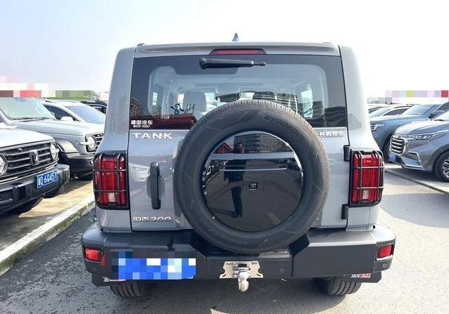 14.38万买坦克300越野神车，便宜近10万值不值？