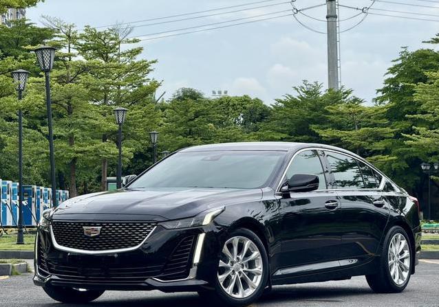 才开2.9万公里，30万凯迪拉克CT5，14.99万能入手？