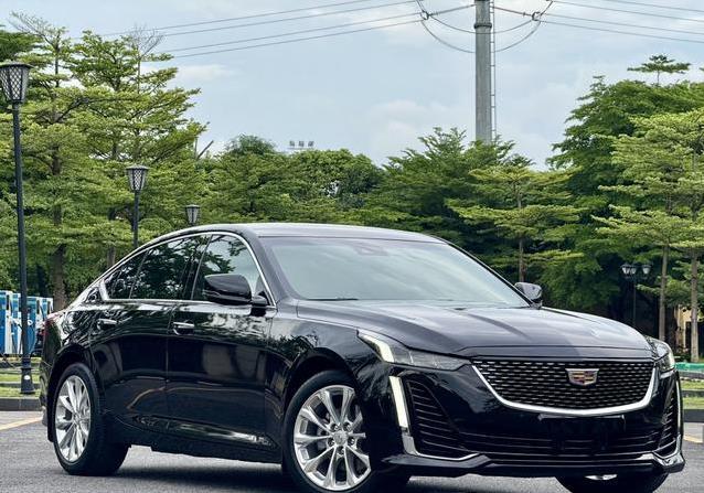 才开2.9万公里，30万凯迪拉克CT5，14.99万能入手？