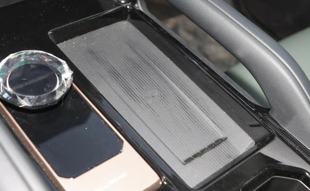 9.98万纯电SUV，奇瑞iCAR 03硬派四驱，年轻人开它有多香？