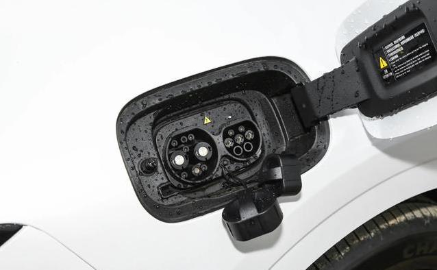 11万中大型车油耗仅0.73升，续航1330公里，真能成爆款？