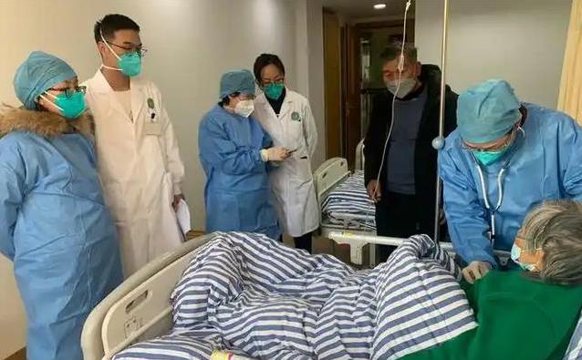 高温天脑梗高发期，4个习惯害人命，你还在做吗？