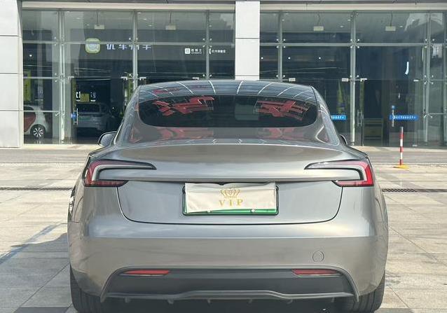 17.98万入手准新Model 3，1.9万公里省5万，真香还是有坑？