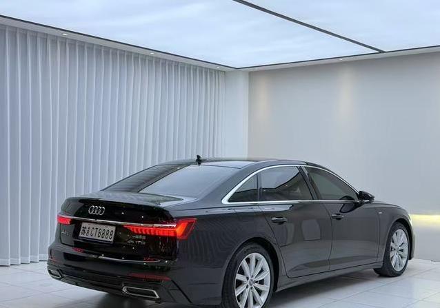 23.8万买奥迪A6L，8.5万公里值不值，家用商务全拿下？