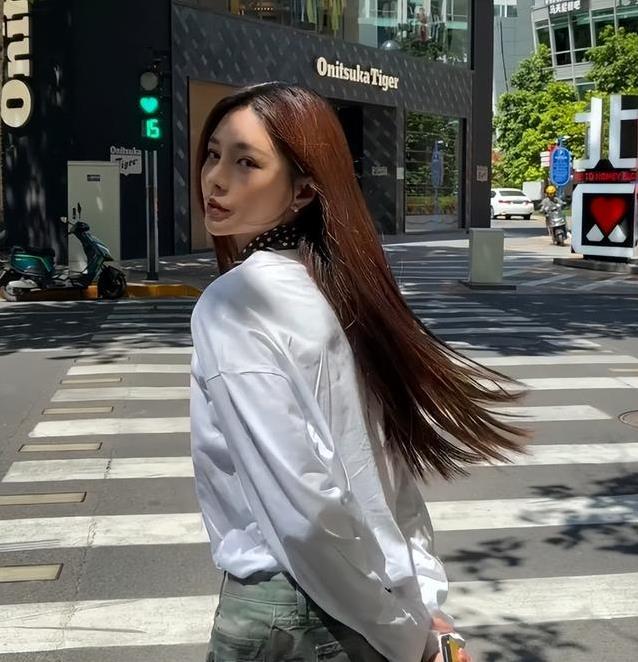 杜海涛嗓子发炎急坏沈梦辰，飞奔北京陪护却端出辣椒炒肉？