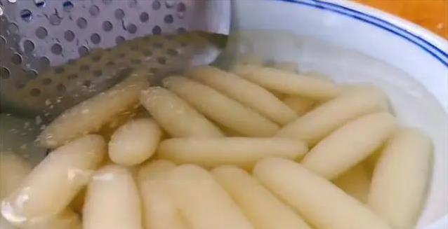 土豆新吃法火了！400克变Q弹美味，香菇虾皮提鲜太绝了