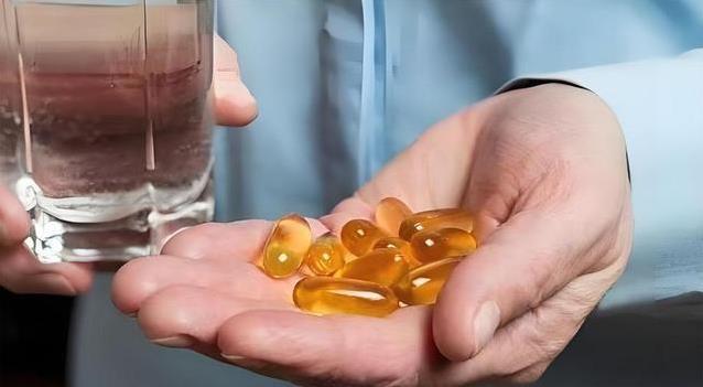 腿软走不动只因老了？4种隐藏疾病，查清楚再锻炼