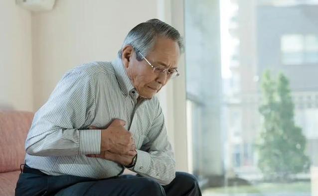 花生护心脏？老人每天吃一把，身体3大变化太惊喜