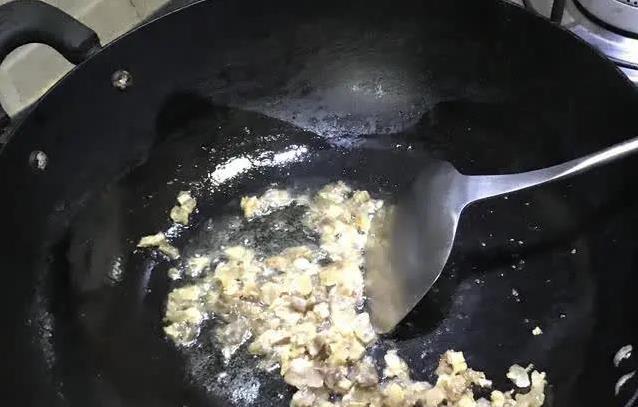 家常鸡哈豆花，10分钟炒出满屋香，学会这招全家夸