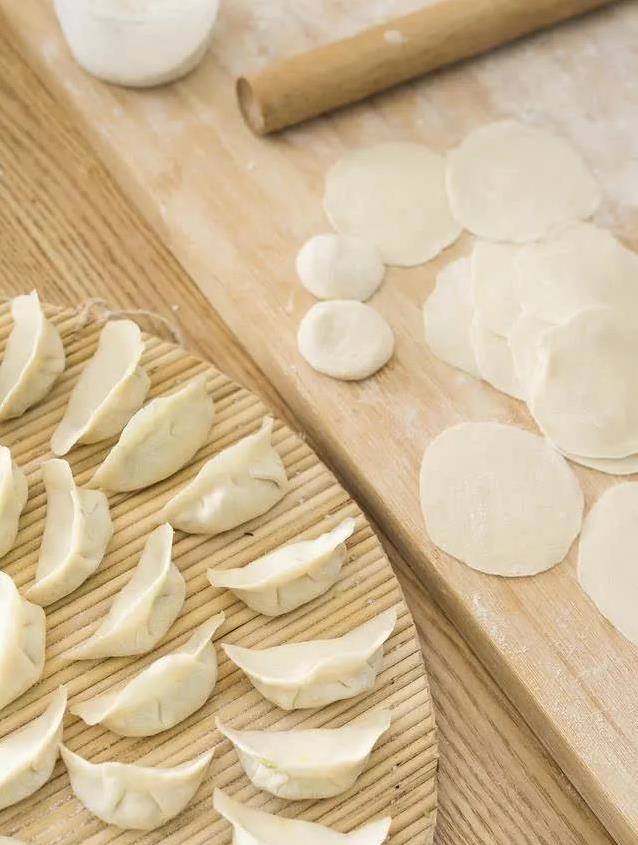 饺子皮Q弹的秘密，选错面粉全白忙，你知道最佳选择吗？
