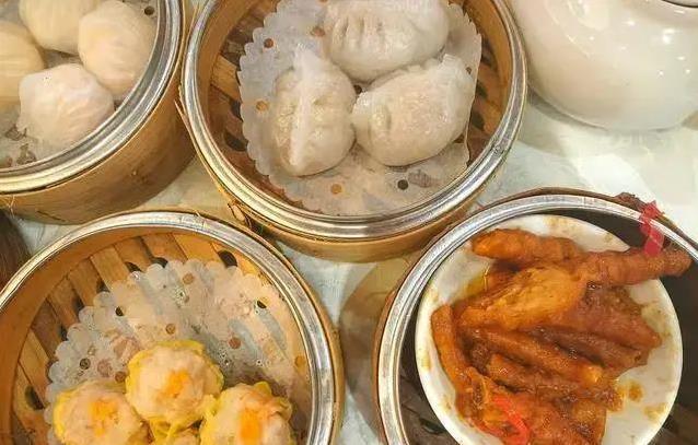 顺德烧鹅香到爆,17年老店天天排队,你敢来尝吗?