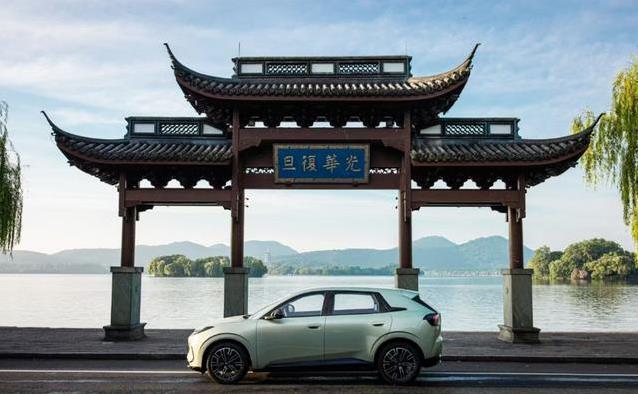 极狐T1续航425公里，高速实测85%达标，真能无忧跑全城？