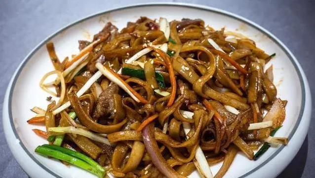 广州街头一碗粉，百年传承成国宝，你吃过正宗沙河粉吗？