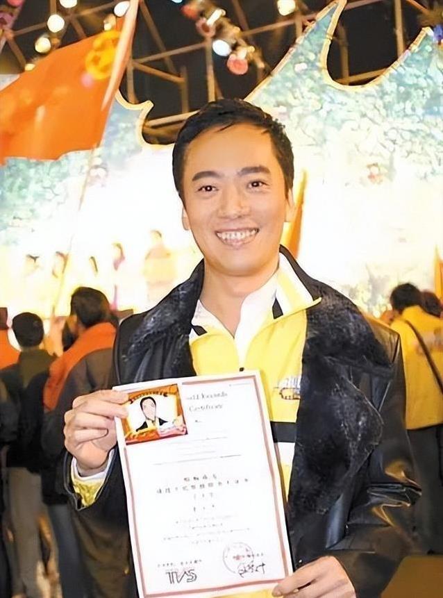 从乐坛天王到酒吧DJ，家破人亡后，他用歌声坚守梦想