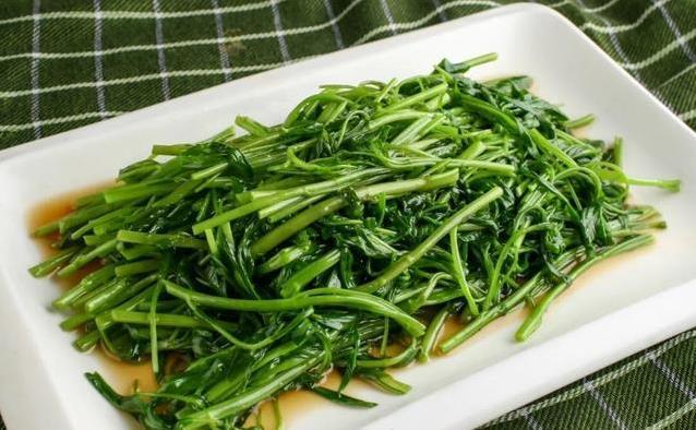 秋天干燥别慌，空心菜叶酸超苹果8倍，2元一斤吃到爽