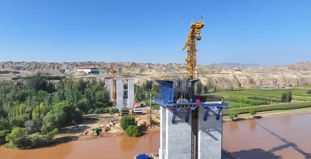 无人机“天眼”全天盯工地？甘肃路桥安全管理大升级！