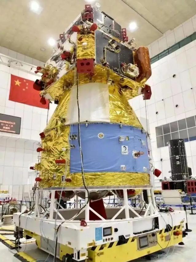 往返火星大概需要三年 全国人大代表回应火星载人旅行还有多远