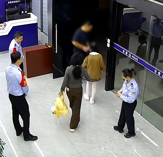女孩乘坐高铁与网友“奔现”被拦下 警方及时介入保平安