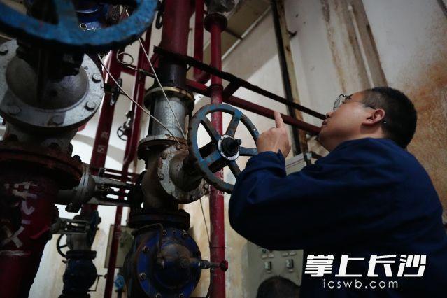长沙20岁高层建筑迎“体检” 专家来“挑刺”