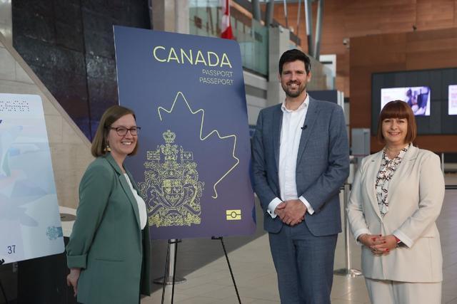 加拿大新版护照设计揭幕，具备最先进安全功能