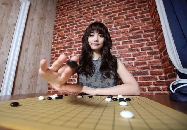 围棋界天才美少女 论颜值她真没怕过谁！