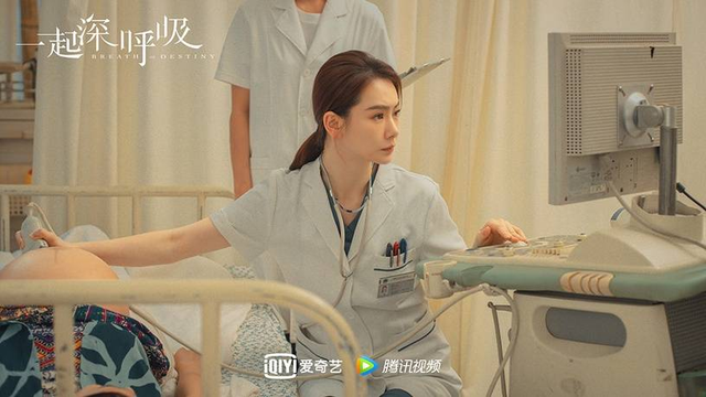 饰演医生最美的女星，杨幂李沁各有千秋，伊丽媛称得上是真正的白衣天使！