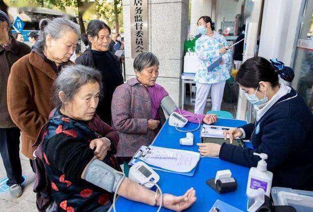 广西一男子用荞麦皮当枕芯，一年后去体检医生纳闷：每天在干啥？荞麦枕改善健康