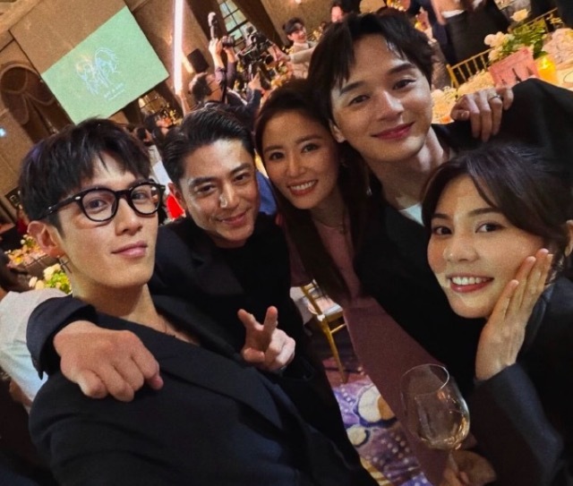 永远在别人合照里找霍建华林心如