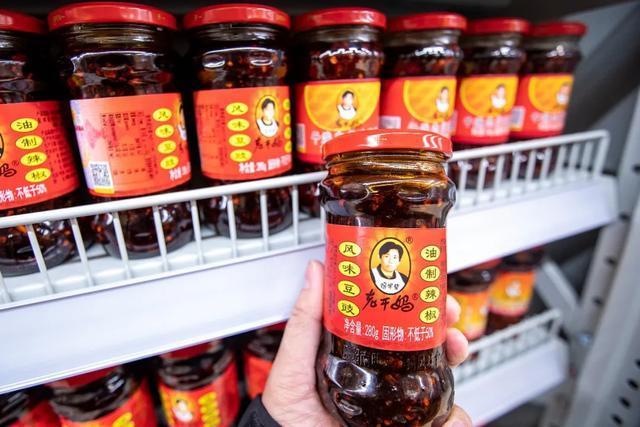 从600人缩减至48人?老干妈用AI挑辣椒,辣到打工人