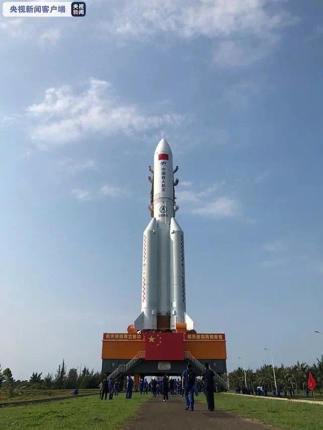 中国空间站核心舱发射进入倒计时！天和核心舱器箭组合体转运至发射区