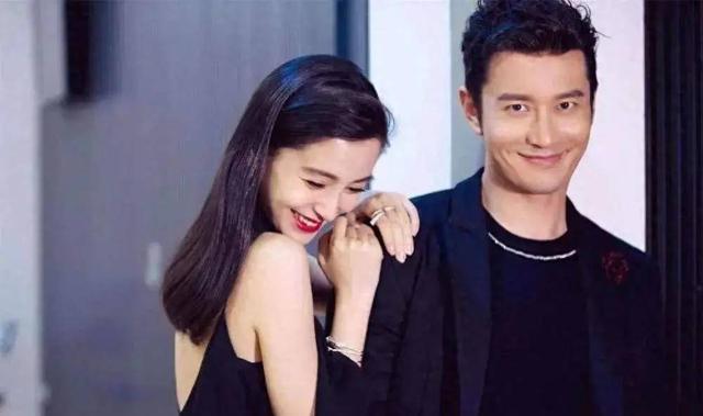 杨颖迪士尼陪儿子玩海盗船，母子玩得尽兴！小海绵侧脸太像黄晓明