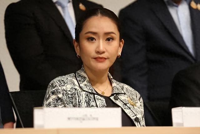 佩通坦停职后，为泰党反应平静且配合，或早有意借刀换人 政治棋局中的顺势落子
