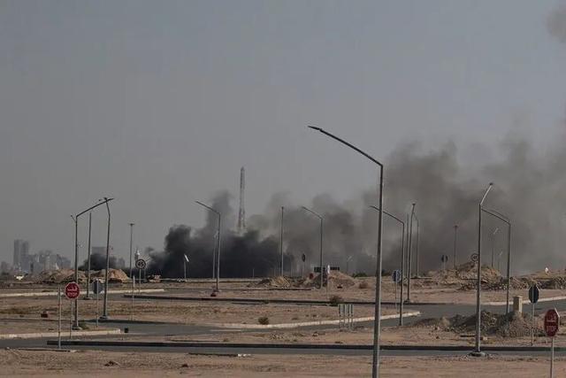 德黑兰北部发生爆炸 以空袭引发巨大爆炸