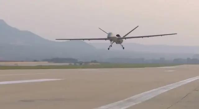 解放军东部战区在行动！台媒: 解放军无人机首次飞过金门