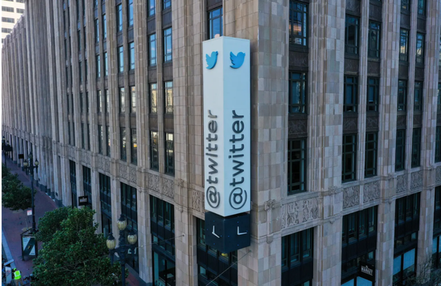 ���칫��һƬ���ҡ� ����Ա�������Դ�����ֽ�ϰ�