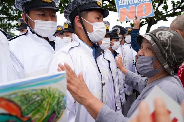 驻日美军持续"放毒" 冲绳地下水检出15种违禁化学品大批日本民众抗议