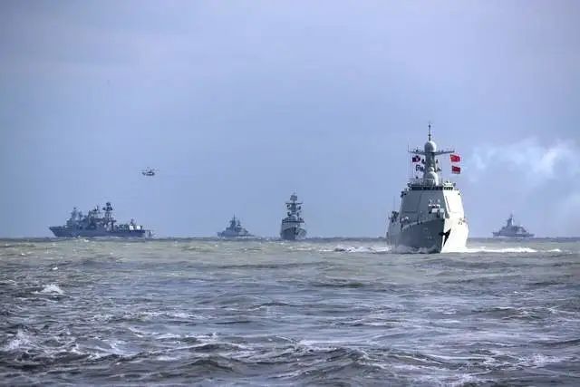 美国翻脸派兵杀来，中俄冲进北美，11舰对美军4舰，好戏在后面
