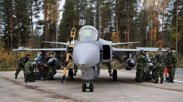 鹰狮战机或将飞往乌克兰 乌克兰获得瑞典战机的可能性正在增加