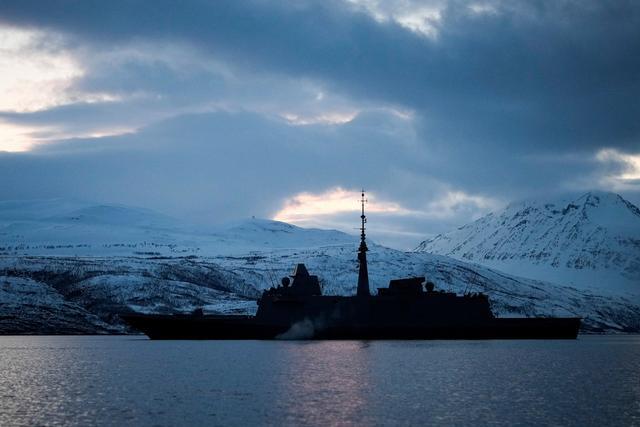 北约在挪威北部的寒冷峡湾举行大规模演习 法国军舰演习中“摧毁”德国潜艇