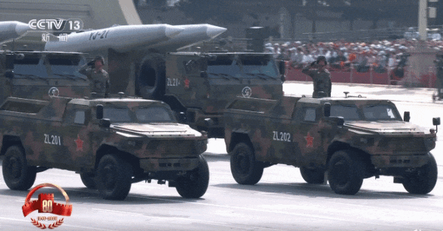 九三阅兵看细节（二）：明明长剑-1000是高超音速导弹，为何没在高超音速导弹方队？